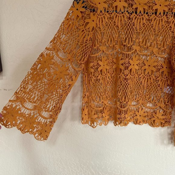 Fashion Nova Mustard Colored Embroidered Lace See Through Top Size Small (1414) - Picture 2 of 8